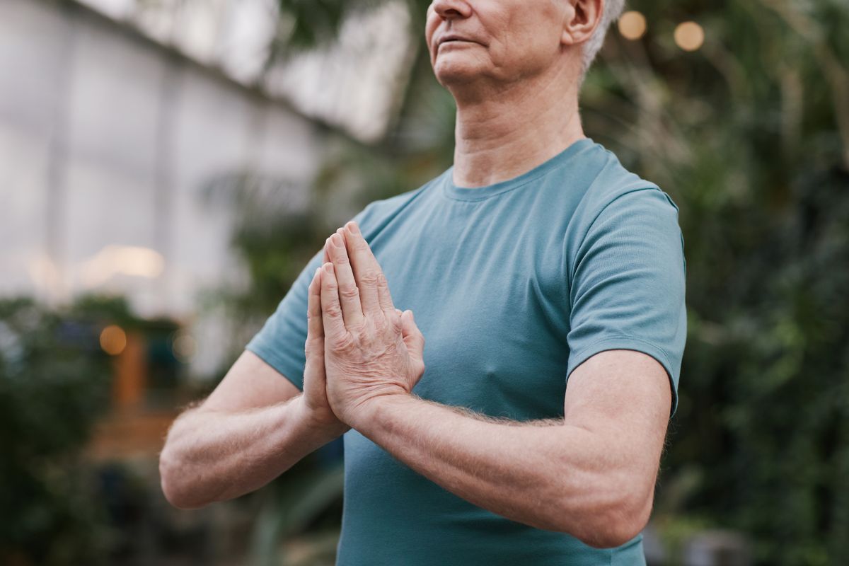 A Simple Weekly Yoga Plan for Flexibility and Mobility